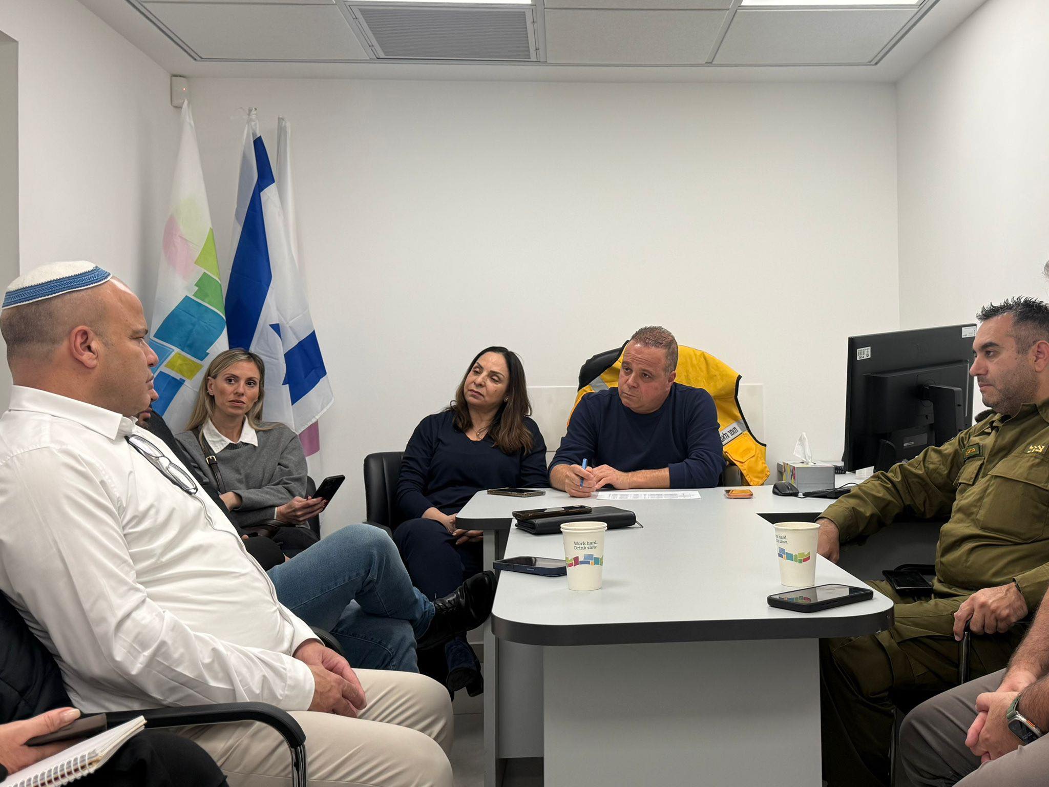 בתום הערכת מצב מצומצמת שנערכה הערב (מוצאי שבת) בחמ״ל העירוני בראשות ראש העיר תומר גלאם וראשי מכלו...